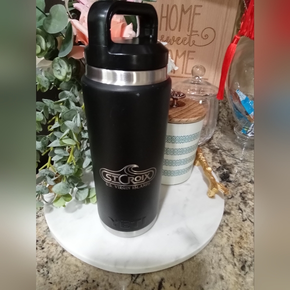 YETI WATER BOTTLE - Picture 3 of 13